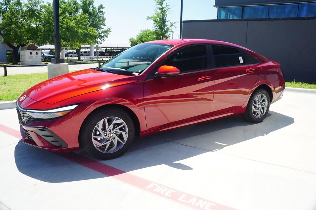 New 2025 Hyundai Elantra Blue image 4