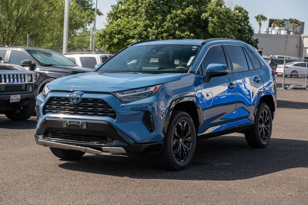 Used 2022 Toyota RAV4 SE AWD/4WD image 3