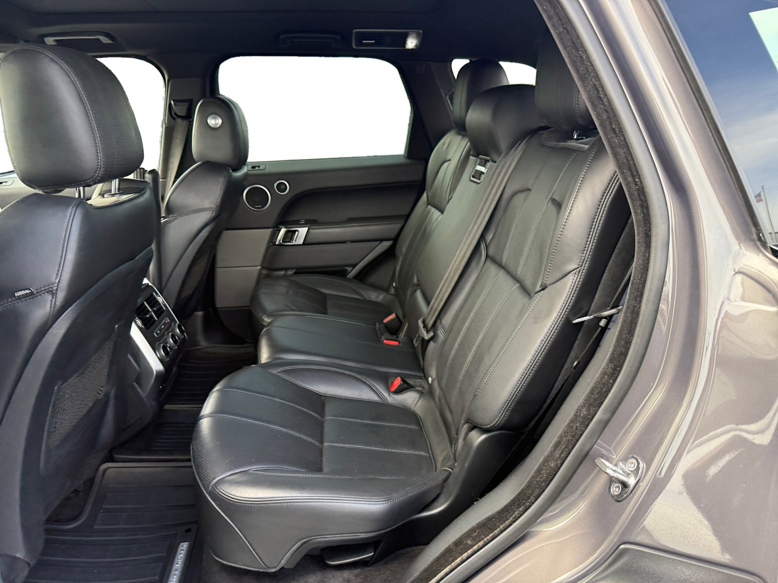 Used 2016 Land Rover Range Rover Sport Supercharged image 16