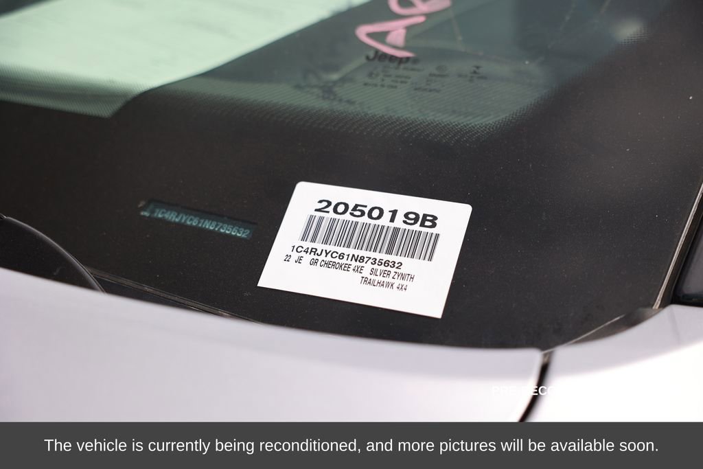 Used 2022 Jeep Grand Cherokee Trailhawk image 18