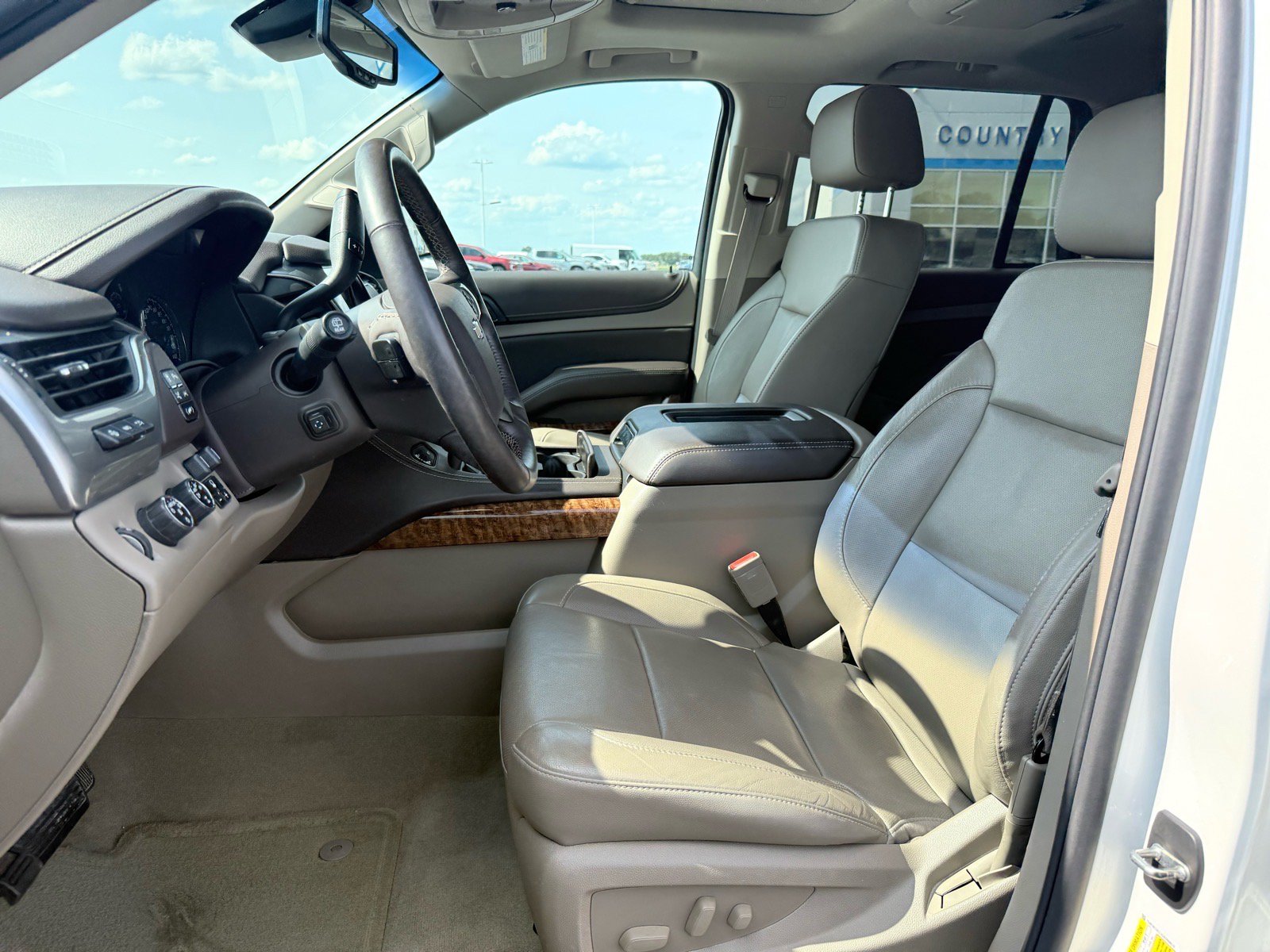 Used 2016 Chevrolet Tahoe LTZ AWD/4WD image 12