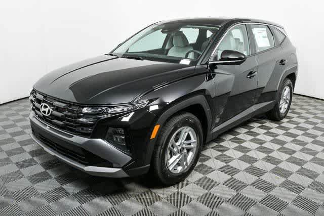 New 2026 Hyundai Tucson SE image 3