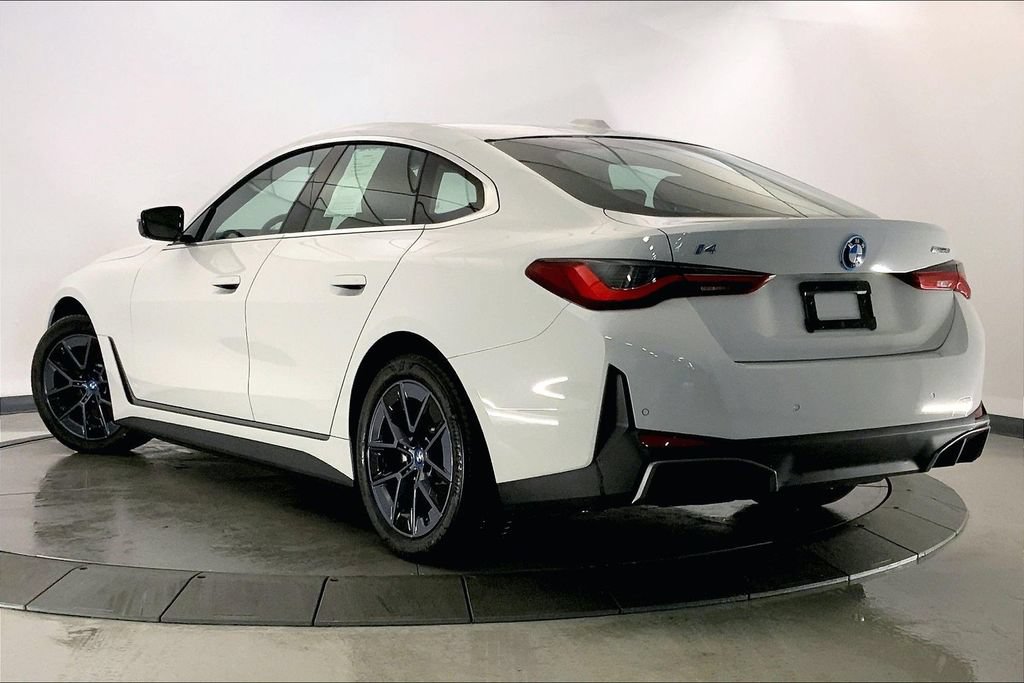 Used 2023 BMW i4 eDrive40 w/ Premium Package RWD image 9