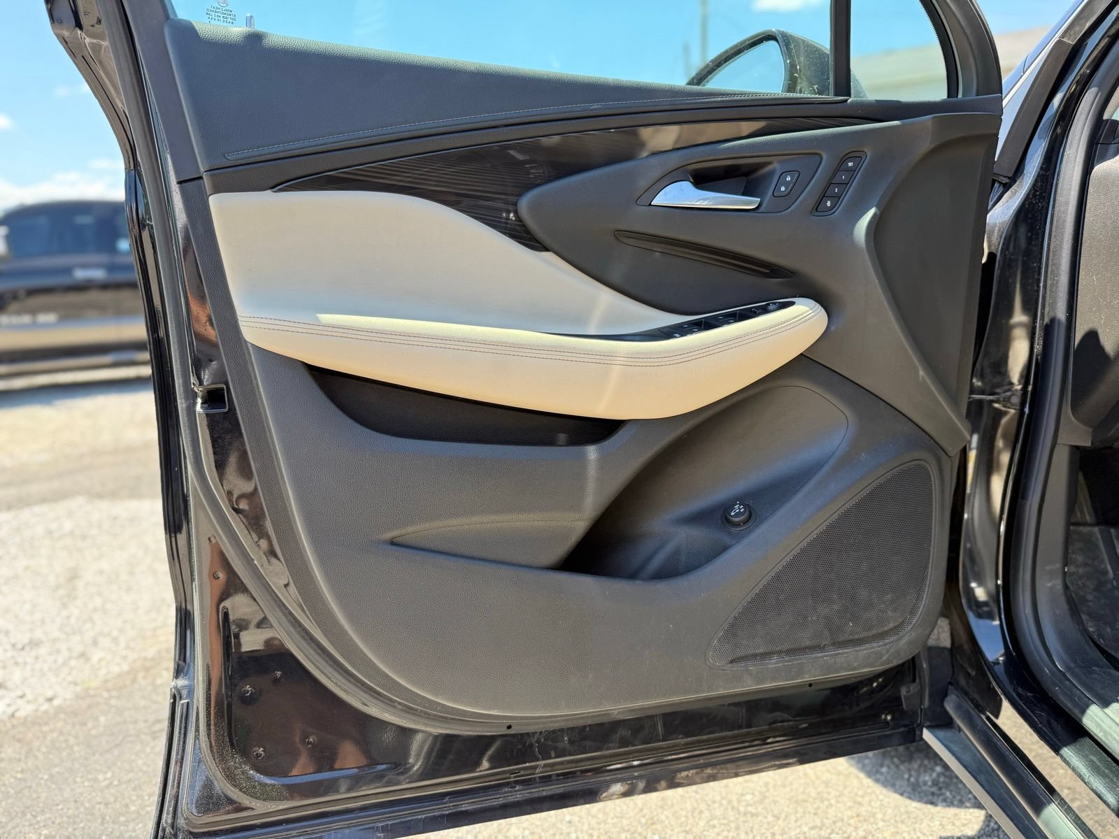 Used 2020 Buick Envision Essence w/ Experience Buick Package AWD/4WD image 10
