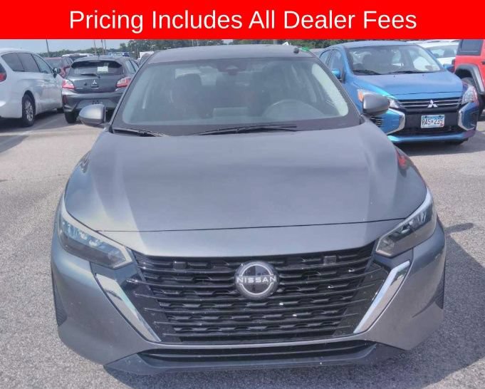 Used 2025 Nissan Sentra SV FWD image 2