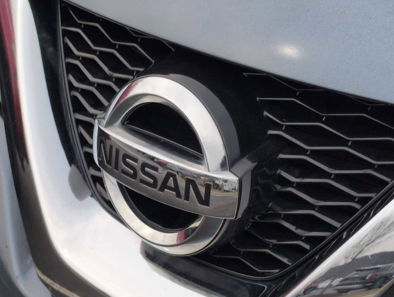 Used 2014 Nissan Rogue S w/ S Family Package image 12
