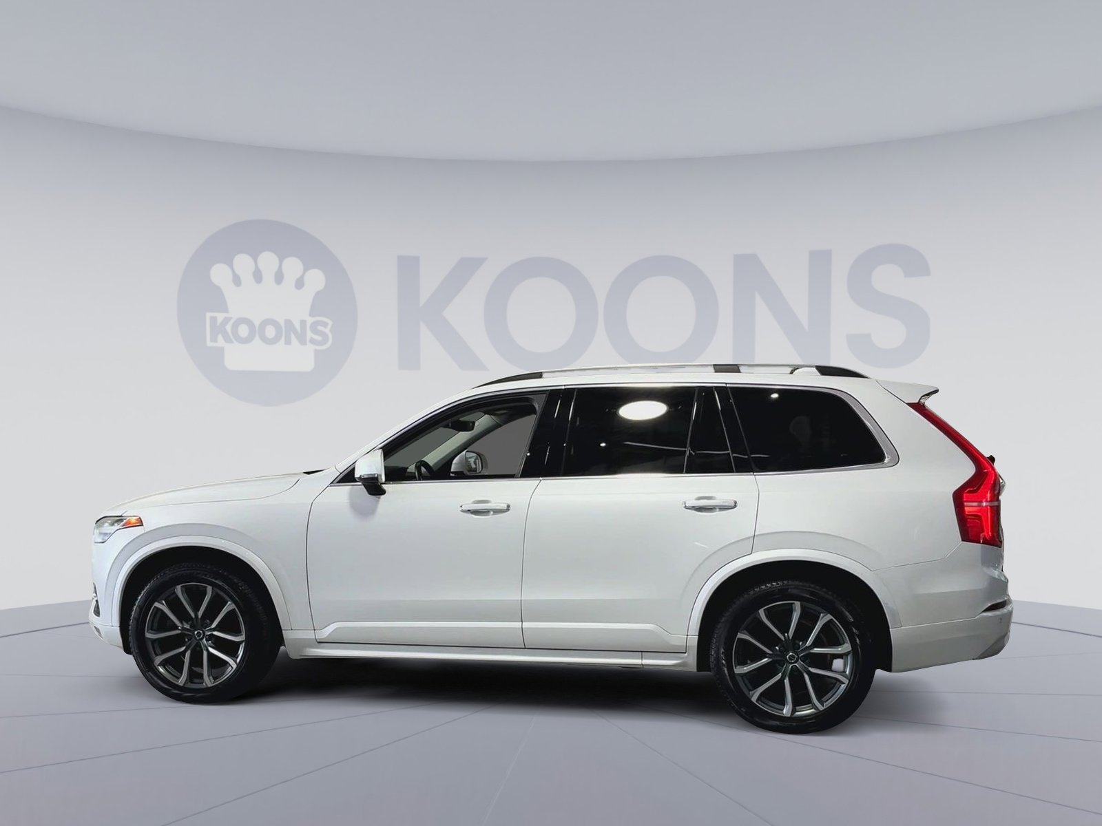 Used 2019 Volvo XC90 T5 Momentum w/ Multimedia Package AWD/4WD image 7