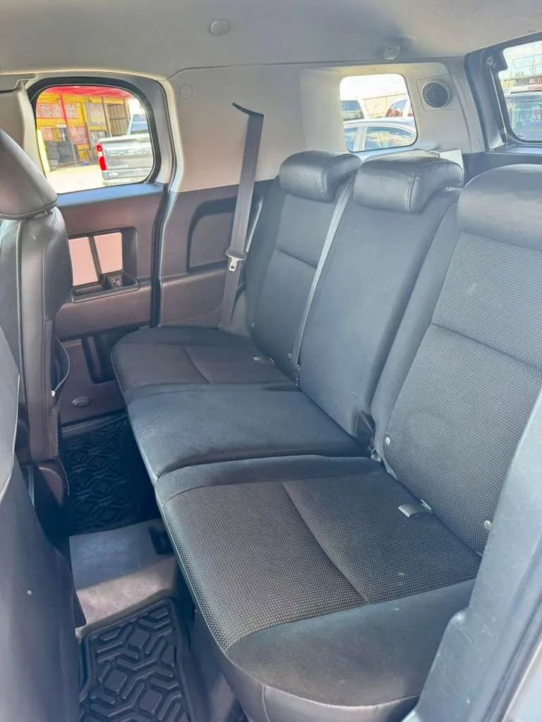 Used 2007 Toyota FJ Cruiser 4WD image 8