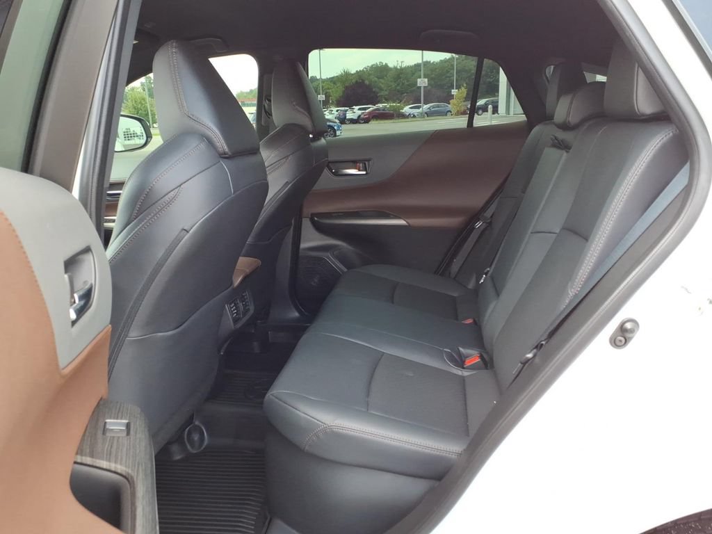 Certified 2024 Toyota Venza Limited AWD/4WD image 4