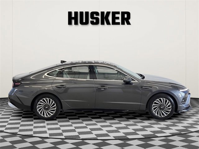 Used 2025 Hyundai Sonata SEL image 2