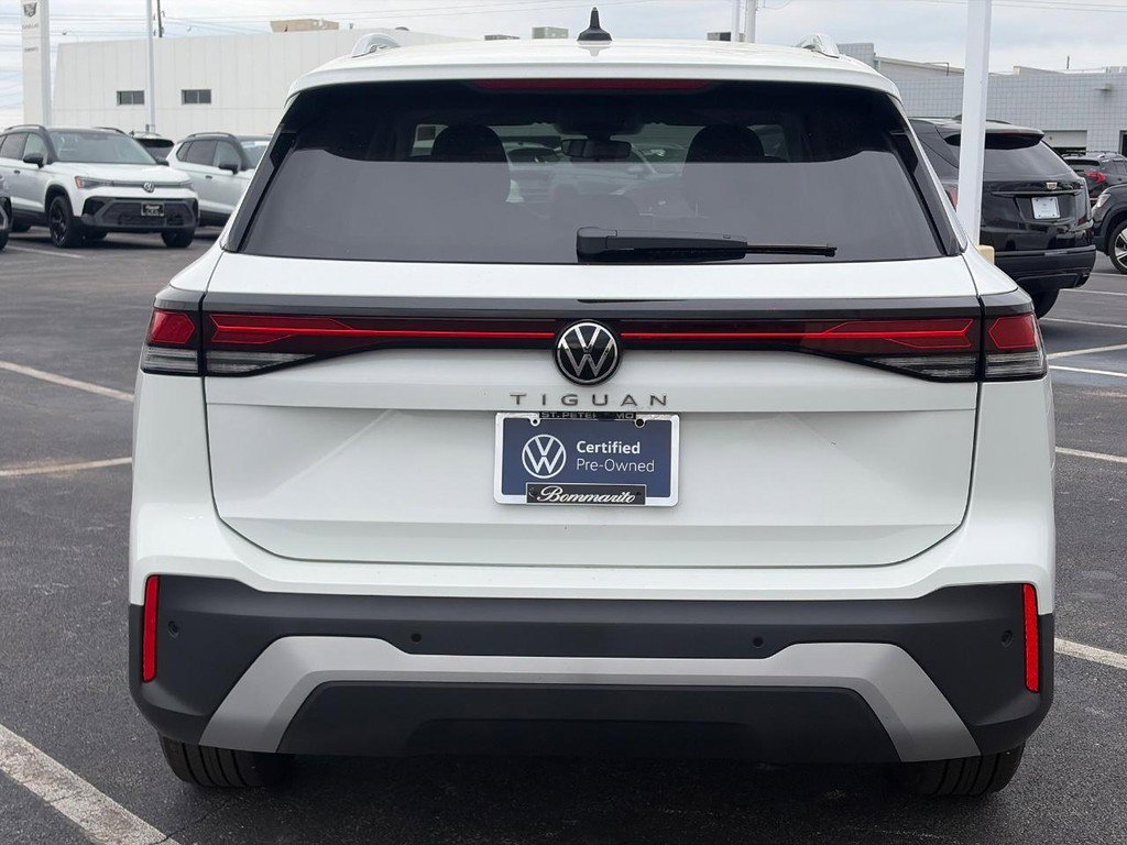 Used 2025 Volkswagen Tiguan S w/ 18" Wheel Package image 6