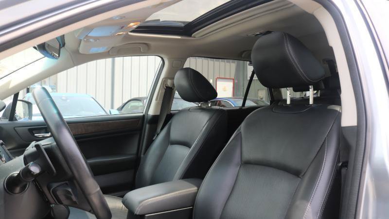 Used 2017 Subaru Outback 3.6R Limited AWD/4WD image 8