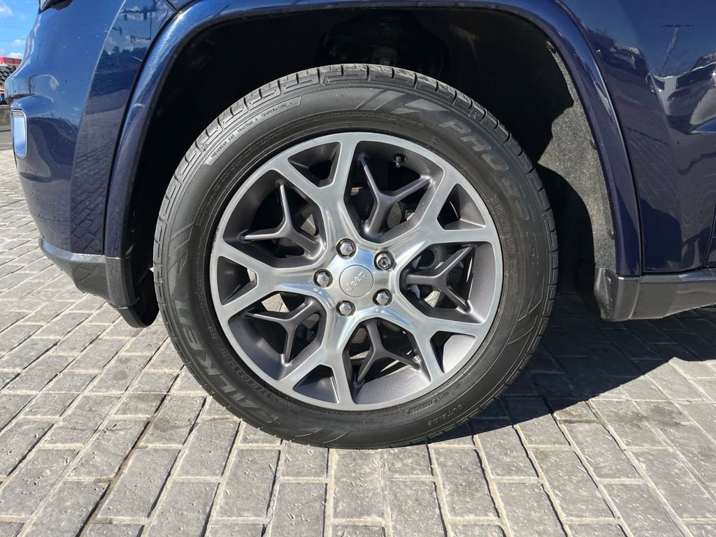 Used 2018 Jeep Grand Cherokee Limited image 25