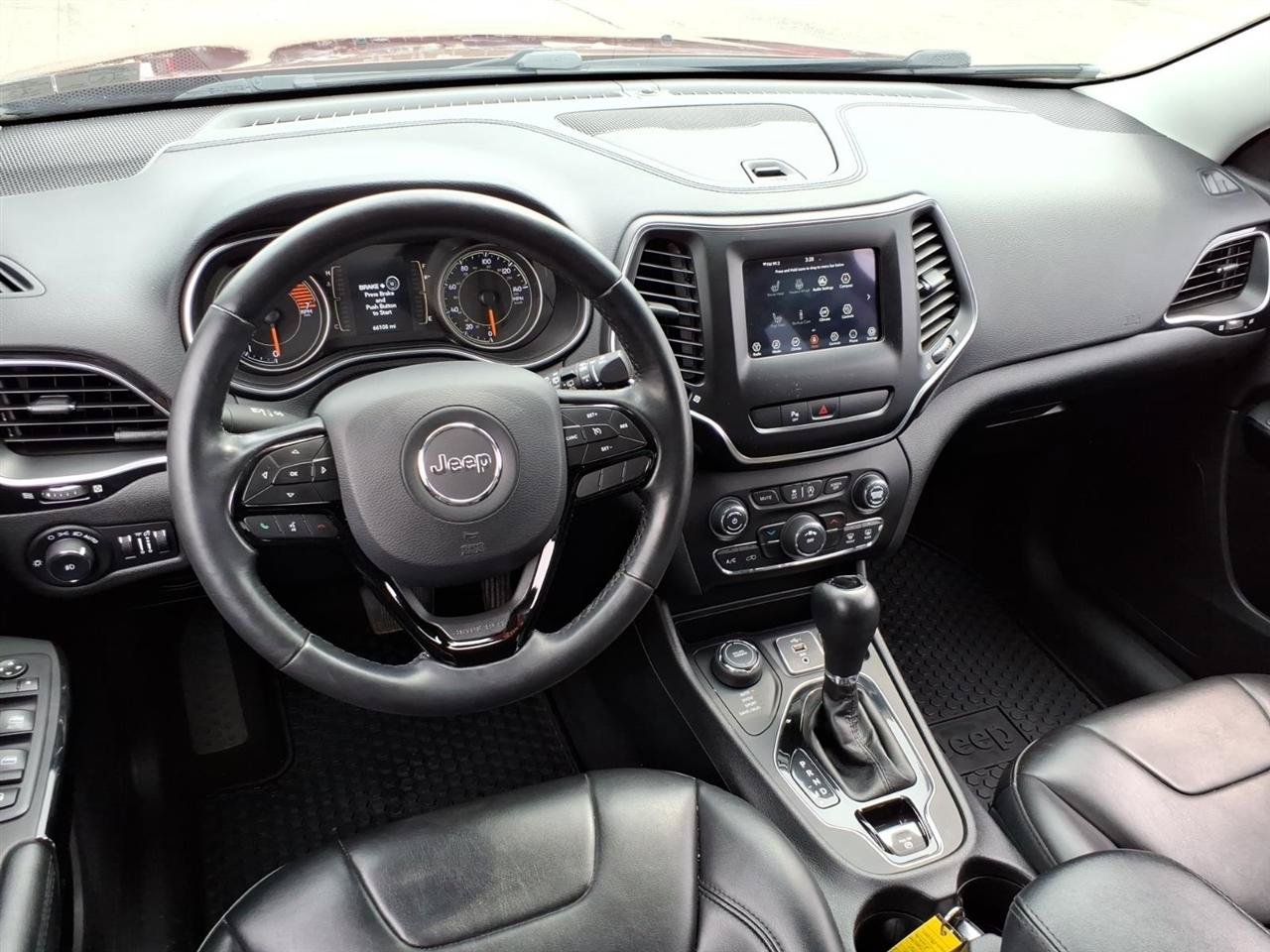 Used 2020 Jeep Cherokee Latitude Plus AWD/4WD image 9