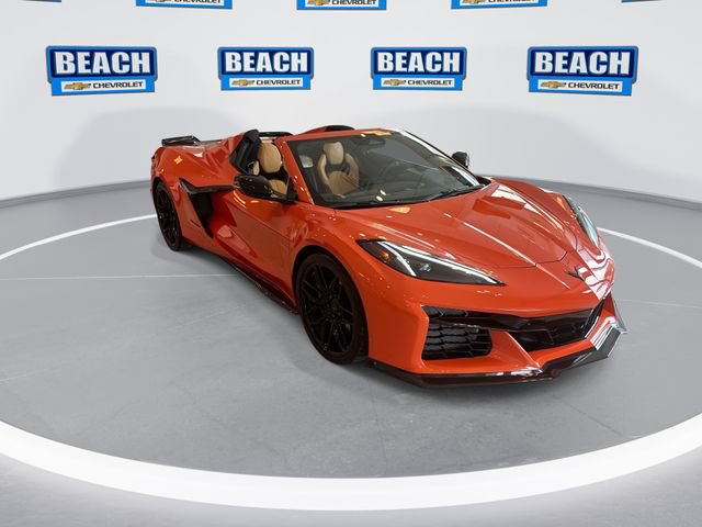 Used 2025 Chevrolet Corvette Z06 RWD image 2