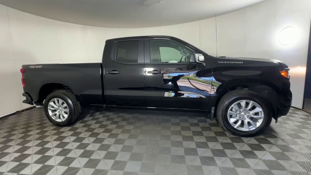 New 2026 Chevrolet Silverado 1500 Custom AWD/4WD image 2