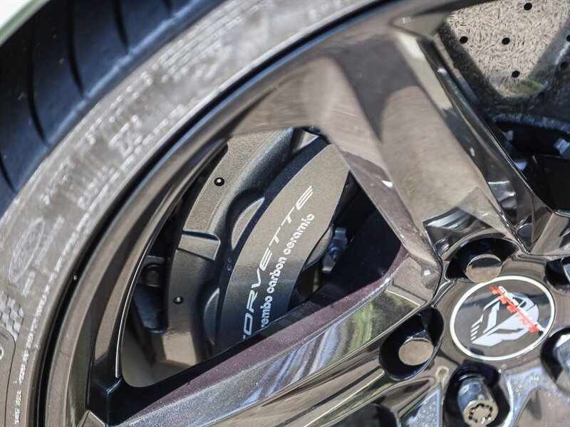 Used 2024 Chevrolet Corvette Z06 RWD image 17