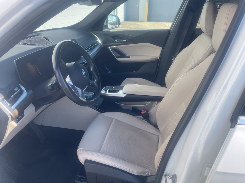 Used 2023 BMW X1 xDrive28i w/ Convenience Package AWD/4WD image 11