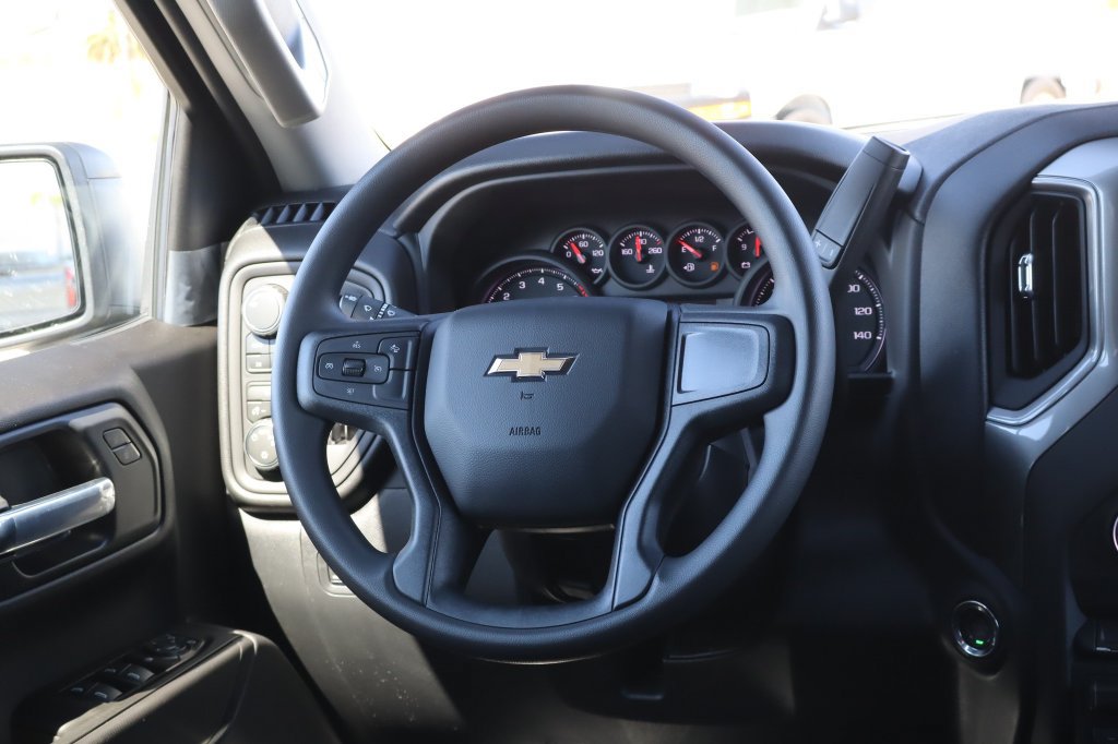 New 2026 Chevrolet Silverado 1500 Custom w/ Turbomax Blackout Package AWD/4WD image 28