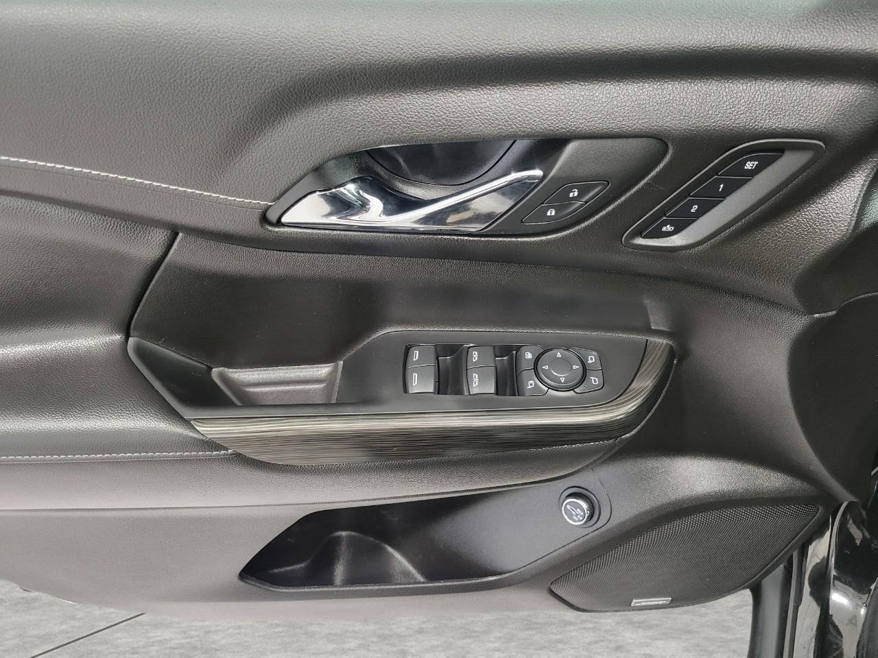 Used 2023 GMC Acadia SLT w/ Elevation Edition image 27