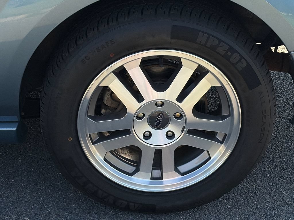 Used 2005 Ford Mustang GT RWD image 10