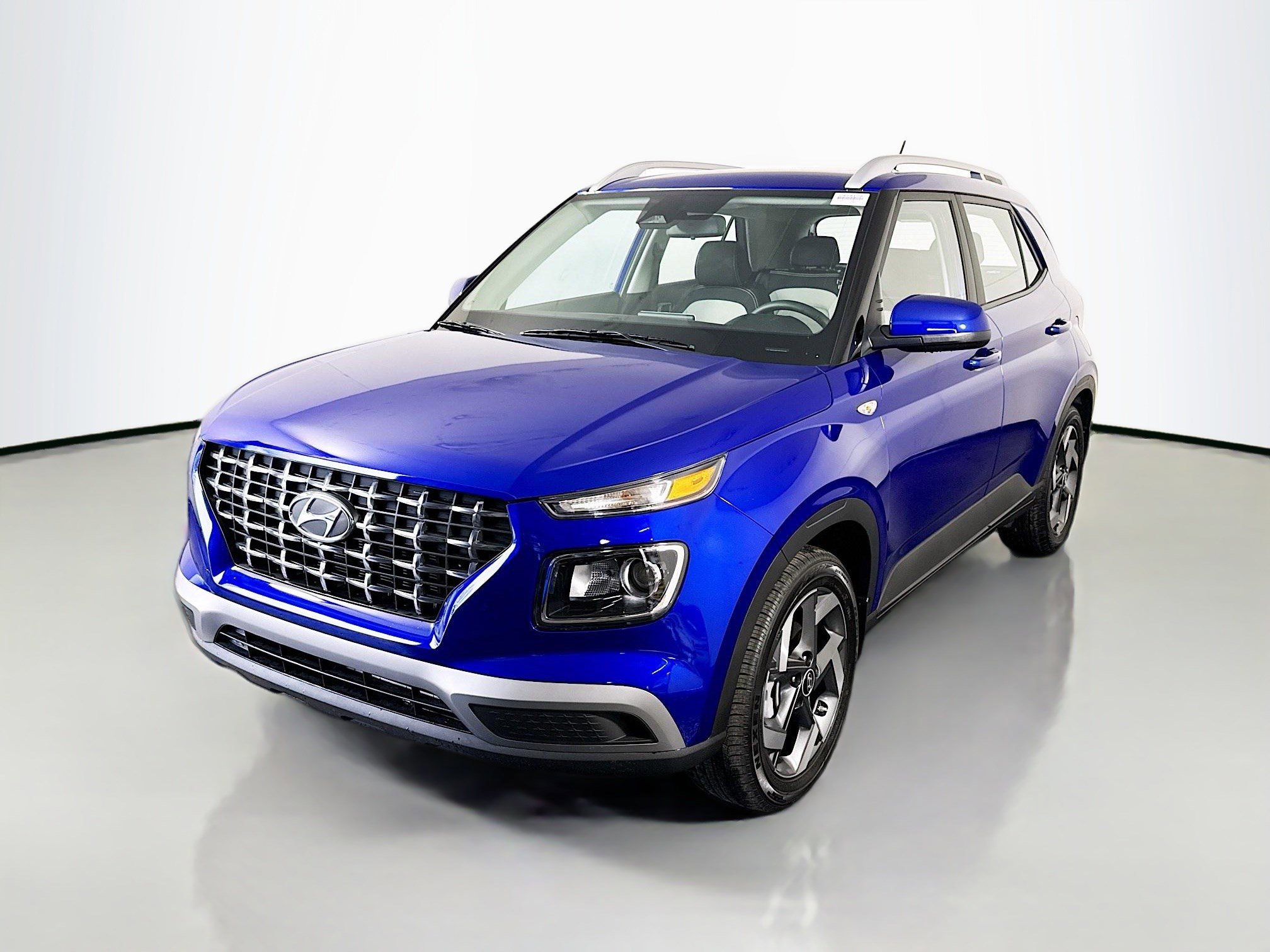 Used 2026 Hyundai Venue SEL image 4