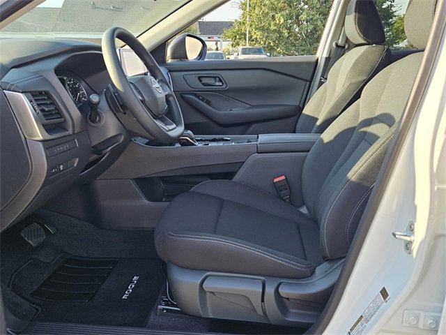 New 2026 Nissan Rogue S image 5