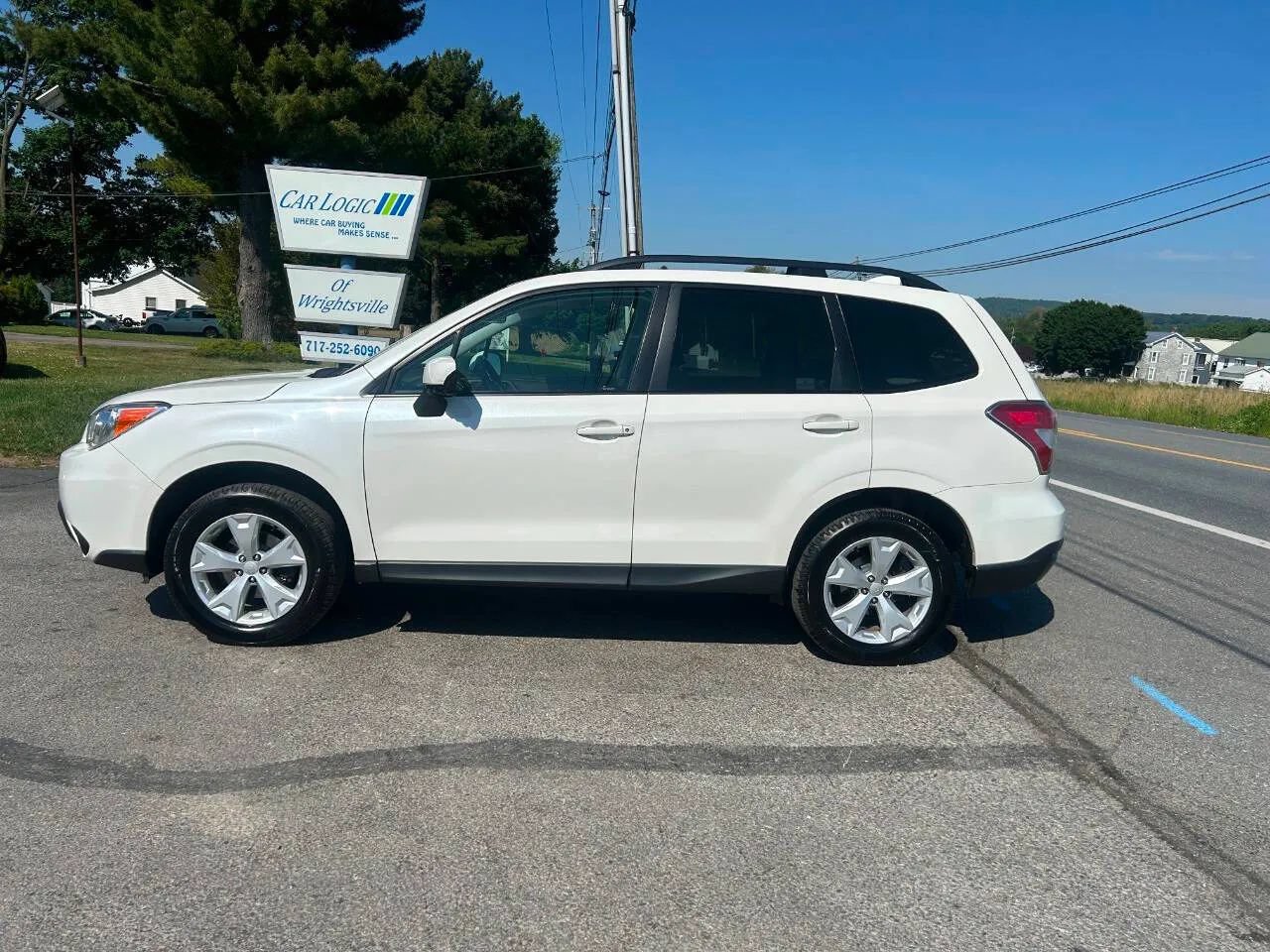 Used 2016 Subaru Forester 2.5i Premium w/ Popular Package #2 AWD/4WD image 8