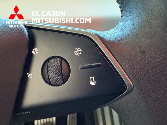 Used 2024 Tesla Cybertruck AWD Crew Cab image 19