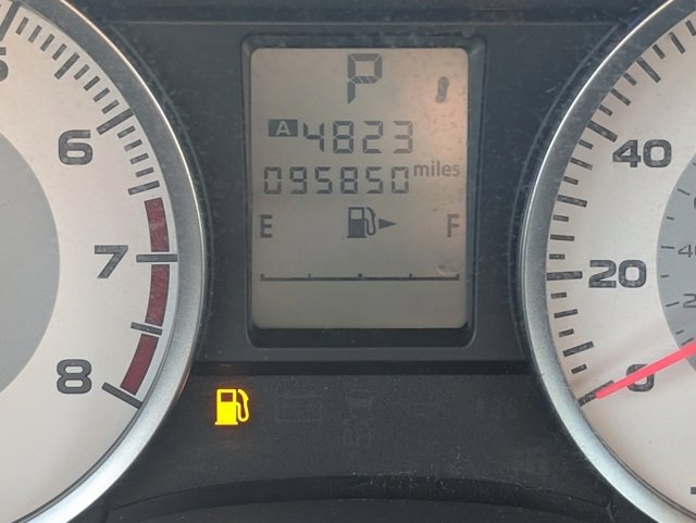 Used 2014 Subaru Impreza 2.0i Premium image 11