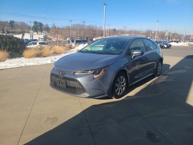 Used 2021 Toyota Corolla LE image 3