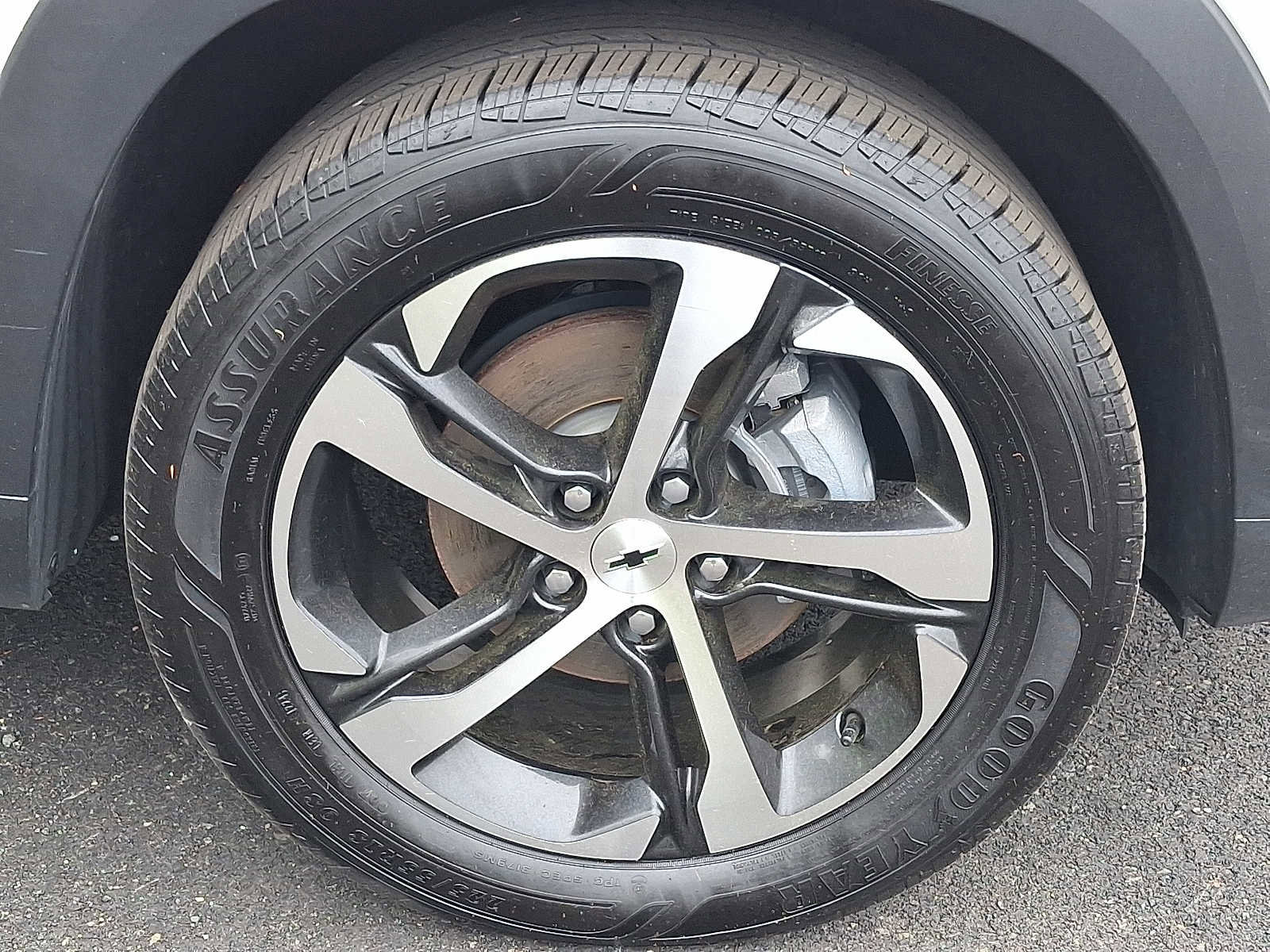Used 2025 Chevrolet Trax RS w/ Sunroof Package FWD image 9