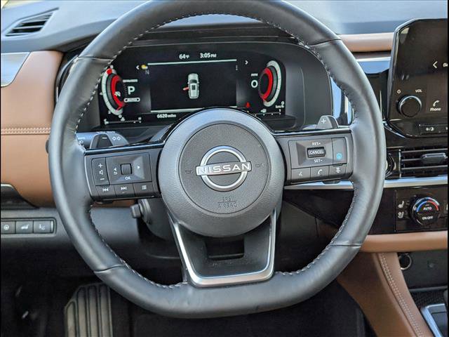 Used 2024 Nissan Pathfinder Platinum w/ Cargo Package image 12