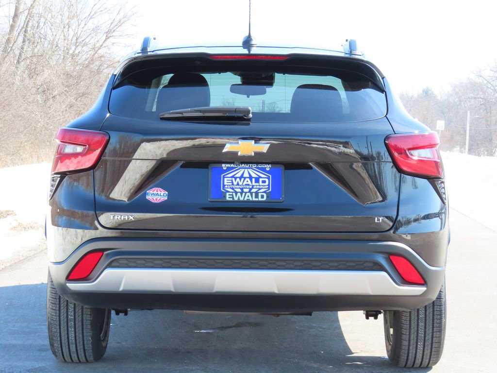 Certified 2025 Chevrolet Trax LT image 12