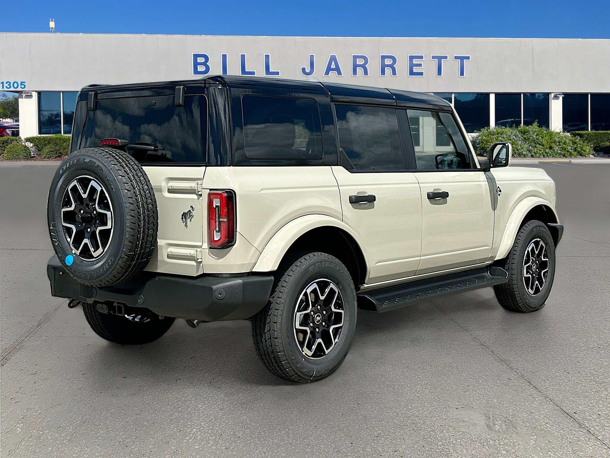 New 2026 Ford Bronco Outer Banks AWD/4WD image 4