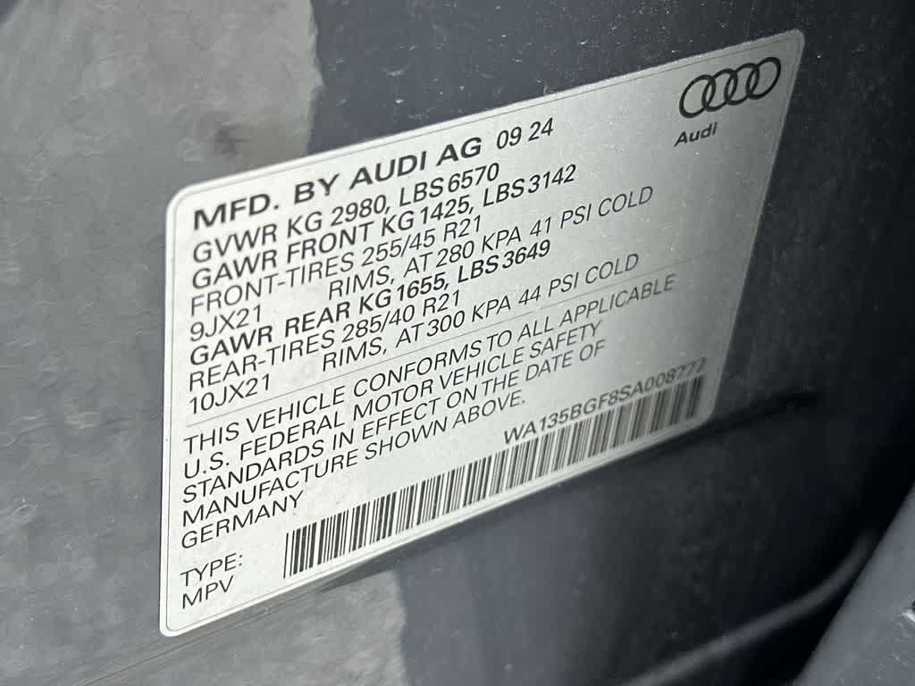 Used 2025 Audi SQ6 e-tron Prestige AWD/4WD image 29