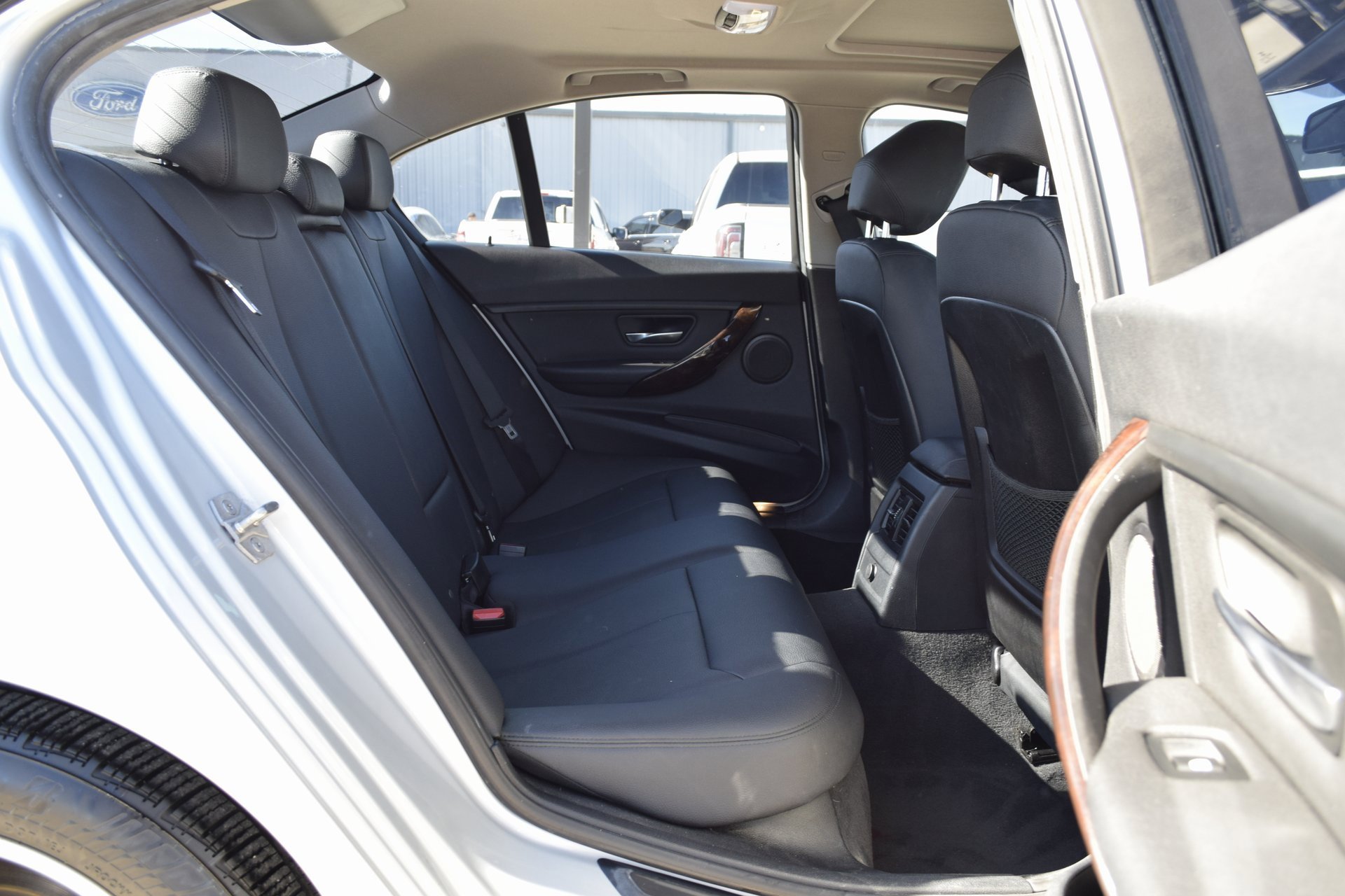 Used 2015 BMW 320i Sedan image 23