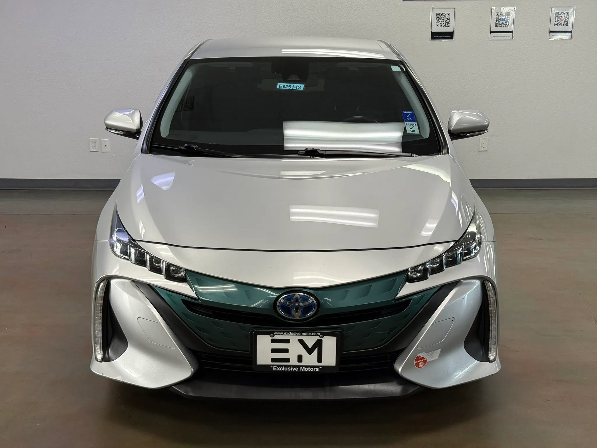 Used 2017 Toyota Prius Prime Plus image 3