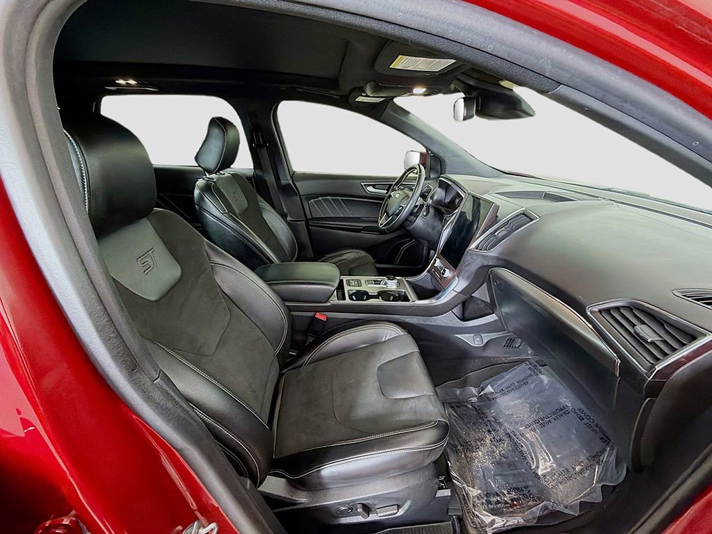 Used 2021 Ford Edge ST w/ Equipment Group 401A image 25
