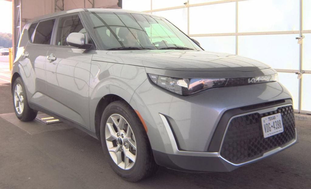 Used 2024 Kia Soul LX w/ Option Group 015 image 2