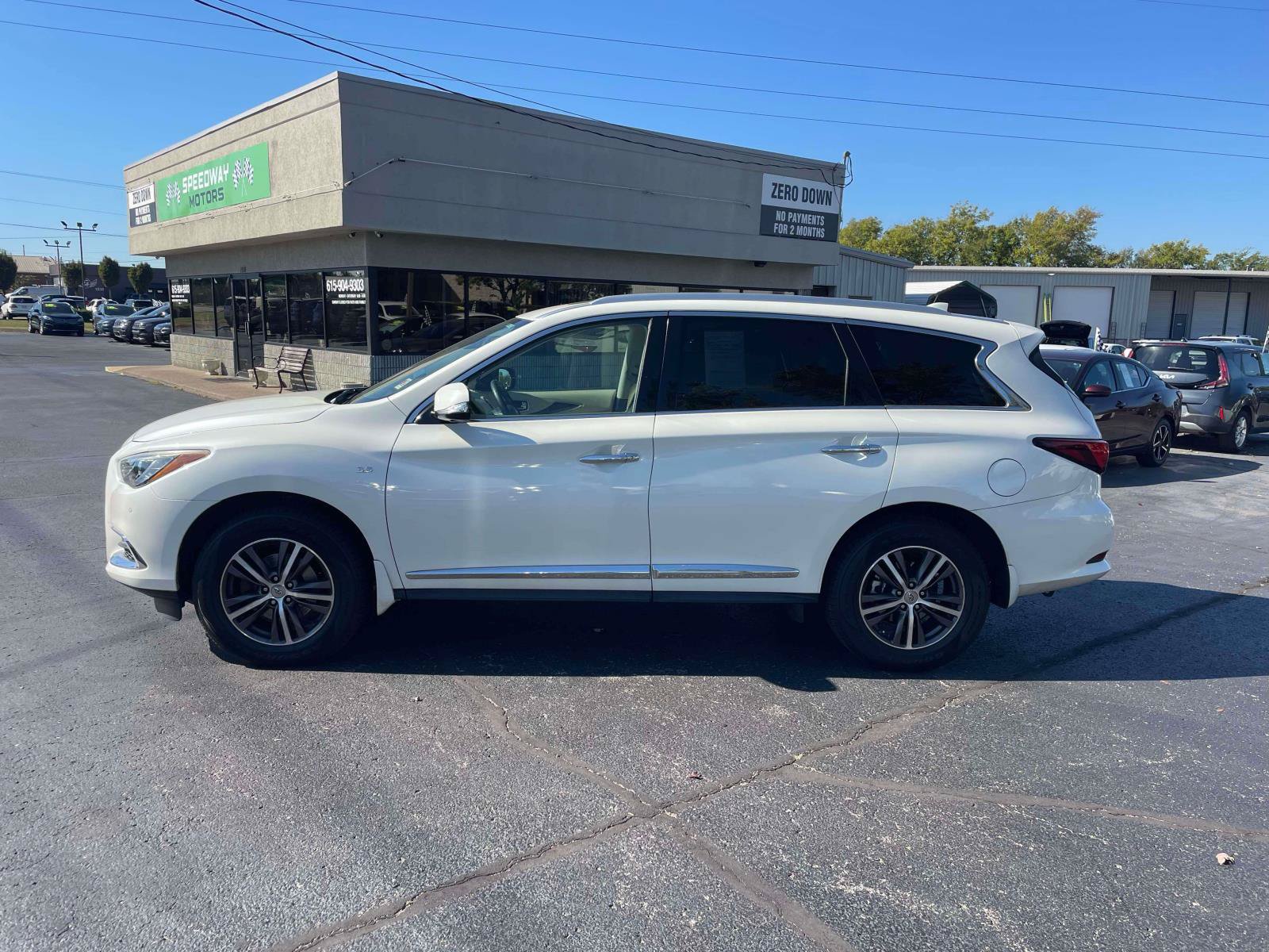Used 2019 INFINITI QX60 Luxe w/ Essential Package AWD/4WD image 4