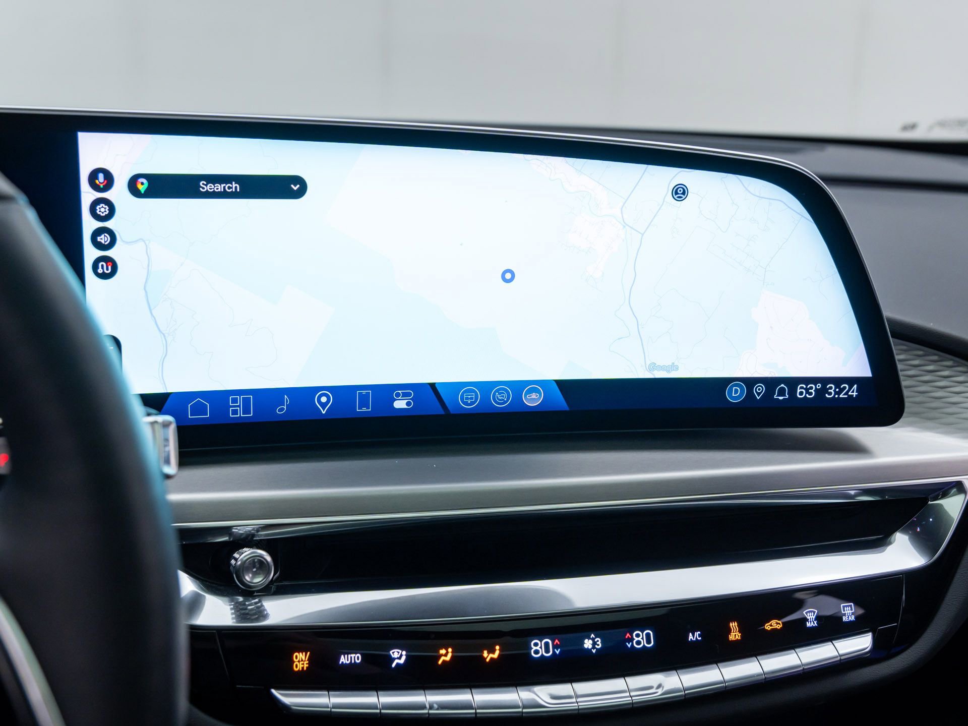 Certified 2025 Cadillac Lyriq Luxury w/ LPO, Floor Liner Package image 30