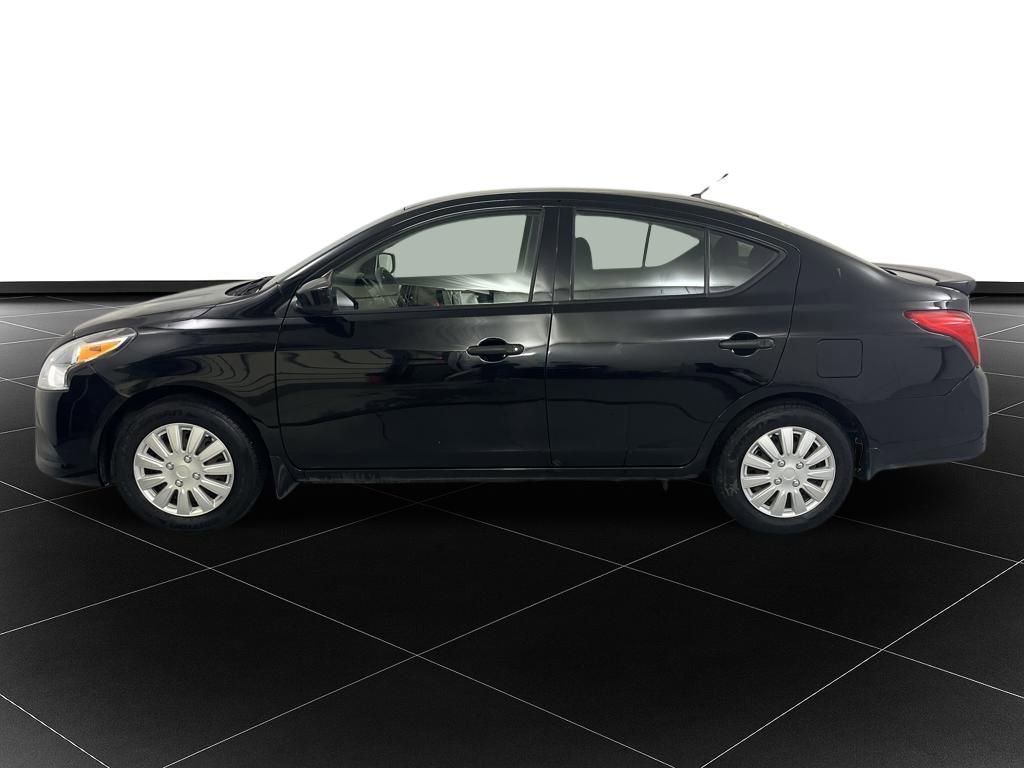 Used 2018 Nissan Versa S Plus image 2