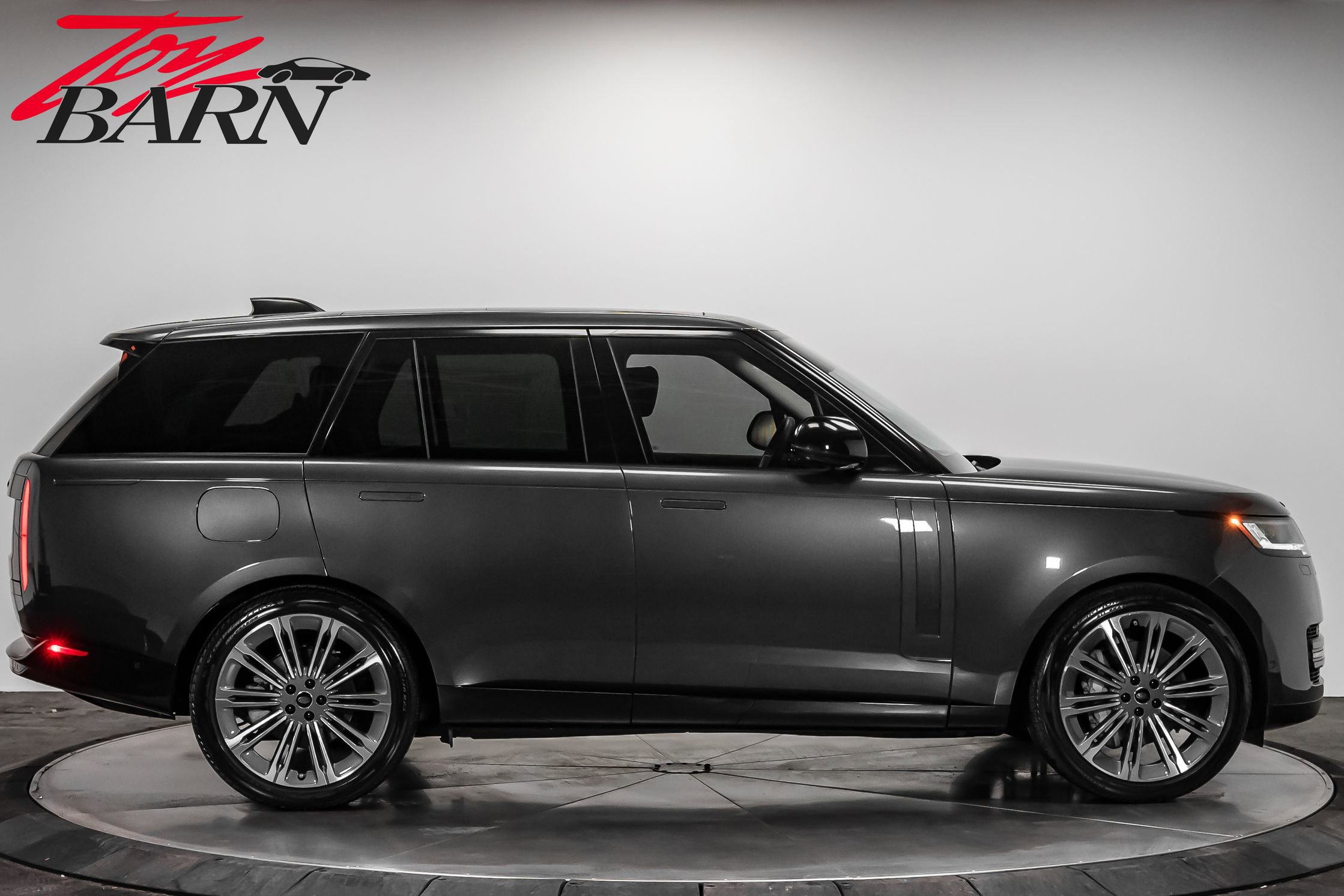 Used 2024 Land Rover Range Rover SE image 6