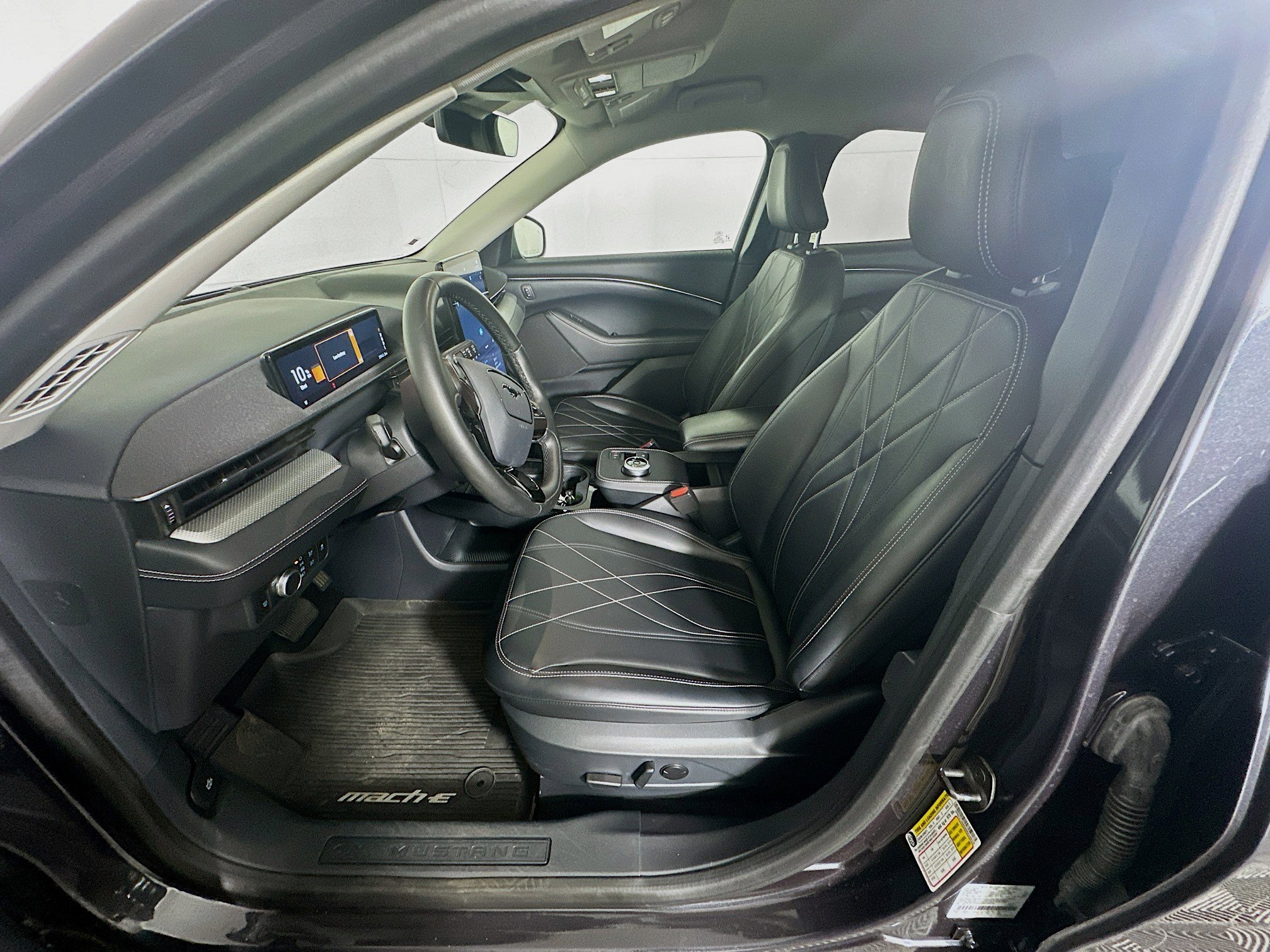 Used 2021 Ford Mustang Mach-E Select image 13