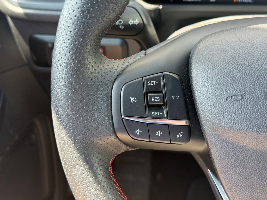 Used 2025 Ford Escape ST-Line AWD/4WD image 33