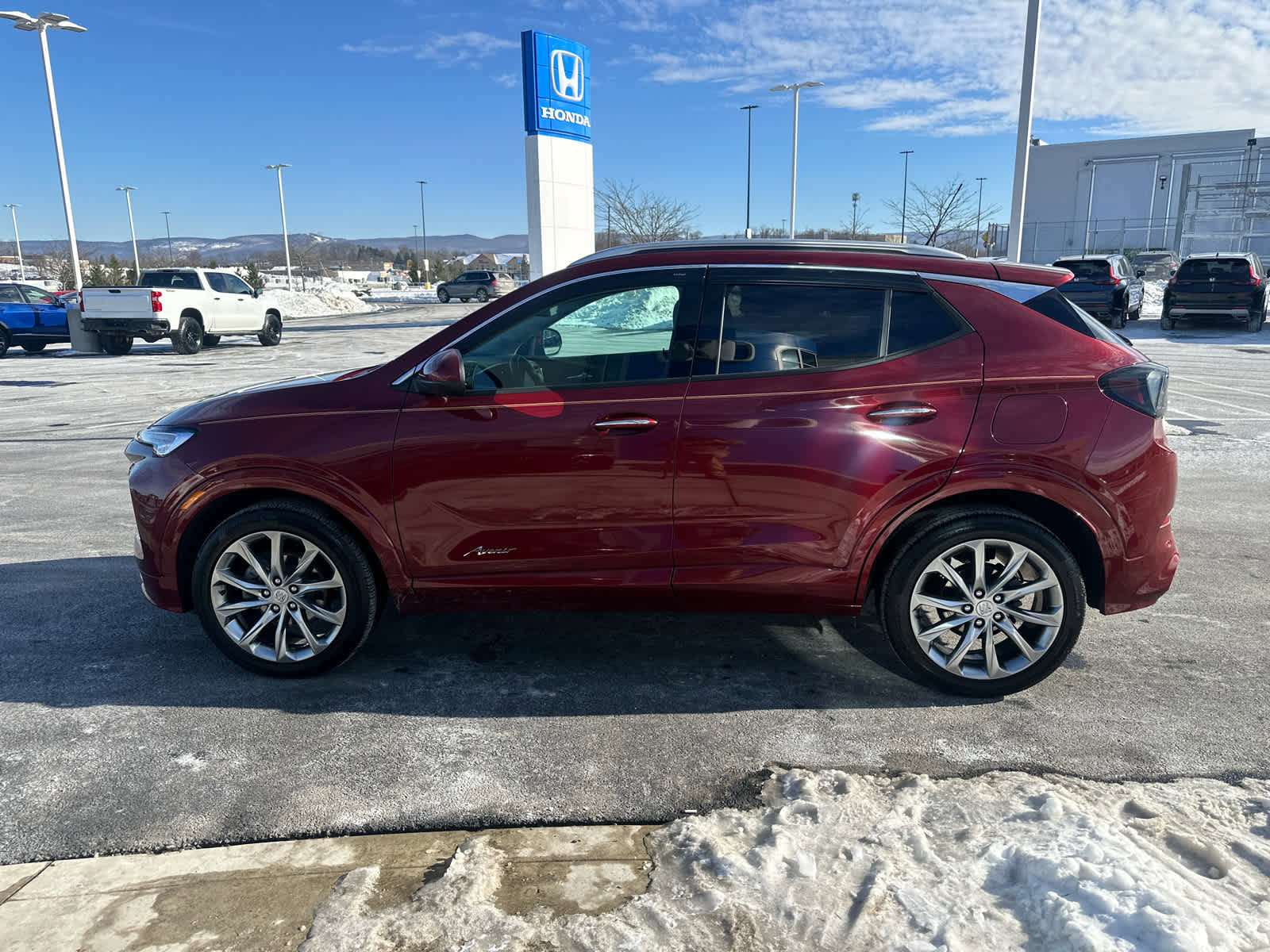 Used 2025 Buick Encore GX Avenir w/ Avenir Technology Package image 5