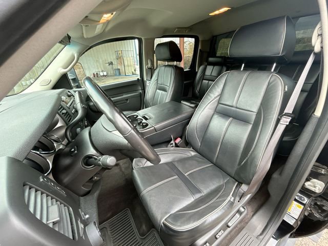 Used 2013 Chevrolet Silverado 2500 LT w/ Interior Plus Package image 16