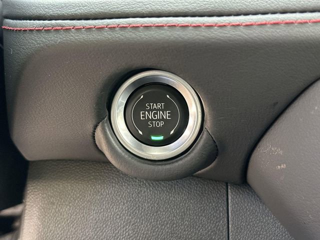 Used 2025 Chevrolet Suburban RST image 16