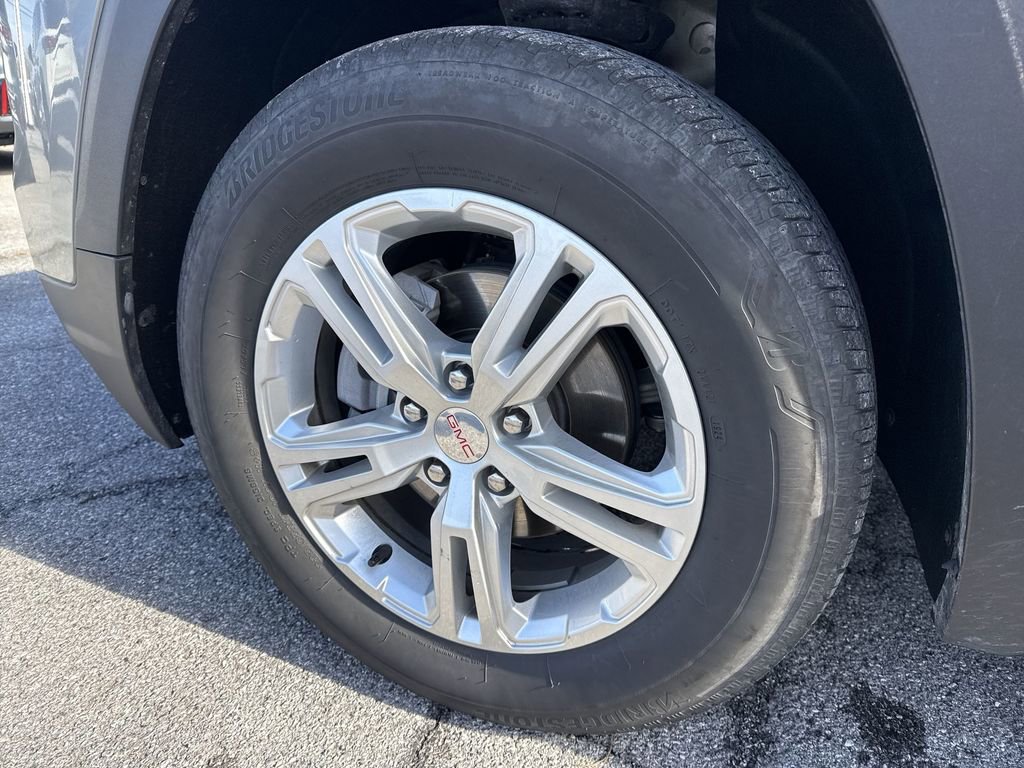 Used 2024 GMC Terrain SLE image 8